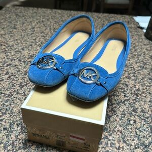 Women Michael Kors Fulton Flat Shoes size 9 blue